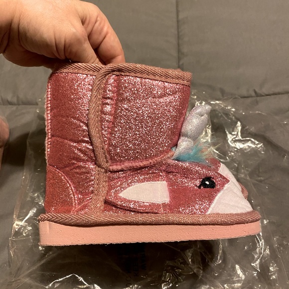 ✨CLEARANCE✨ 🦄 Pink Glittery Unicorn Boots for Toddlers 🌈 - Picture 4 of 10